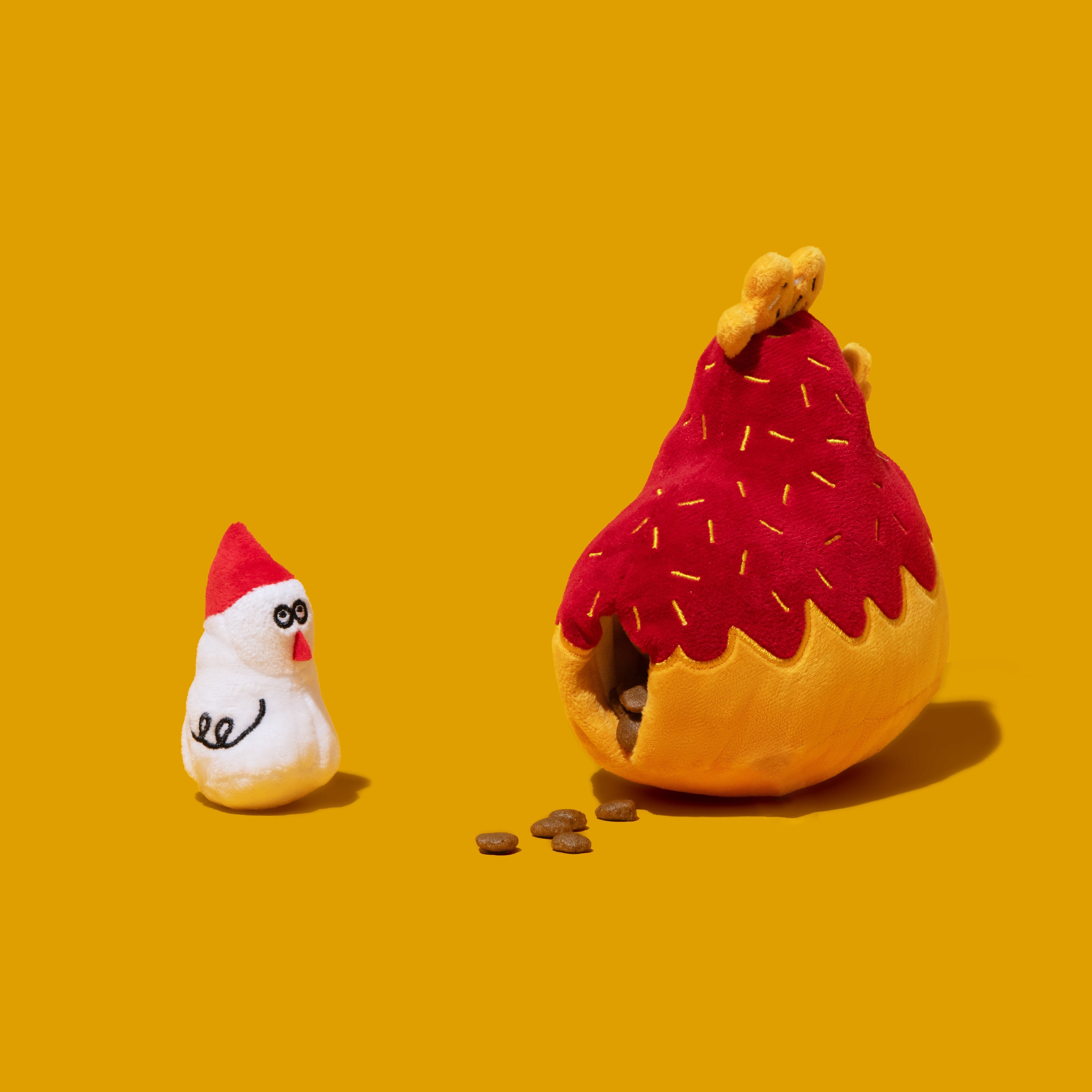 めんどりとひよこの鳴き声でおやつを隠せるぬいぐるみ（犬用）